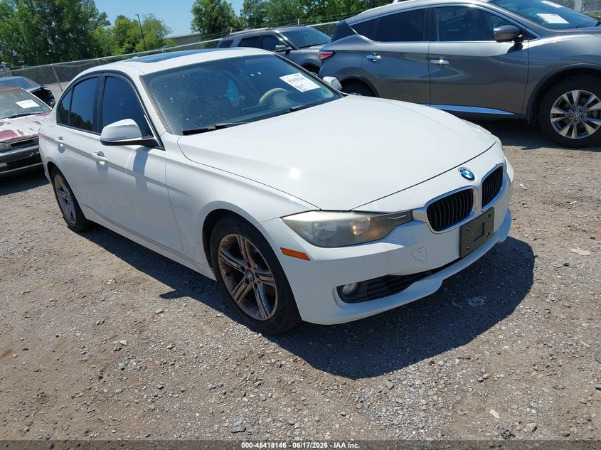 2012 BMW 3 series VIN WBA3A5C5XCF347316 IAAI salvage auction — NORMAL WEAR, Clear (Virginia), sold $1,900 on 2026-07-10 (photo 1)