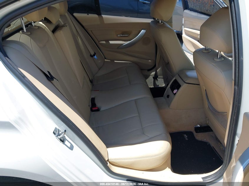 2012 BMW 3 series VIN WBA3A5C5XCF347316 IAAI salvage auction — NORMAL WEAR, Clear (Virginia), sold $1,900 on 2026-07-10 (photo 8)