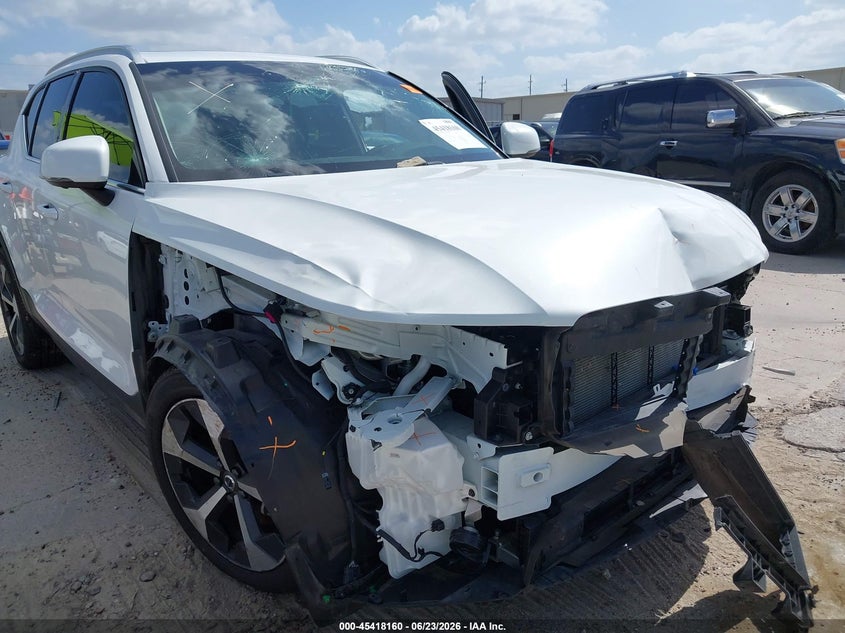 2025 Volvo Xc40 VIN YV4L12UE1S2602907 IAAI salvage auction — FRONT END, Original (Texas), sold $15,250 on 2026-08-13 (photo 6)