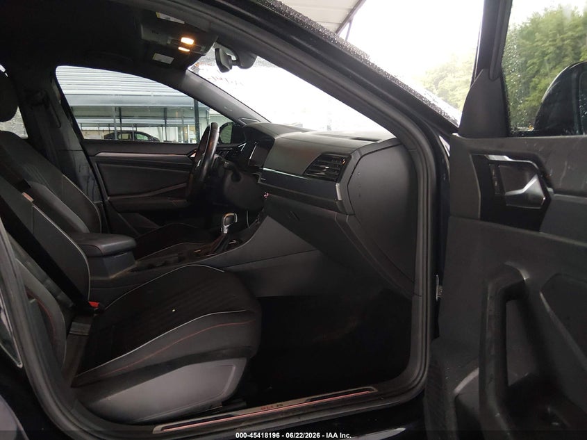 2019 Volkswagen VIN 3VW6T7BU9KM151085 IAAI salvage auction — FRONT END, Salvage Title, sold $4,750 on 2026-08-01 (photo 5)