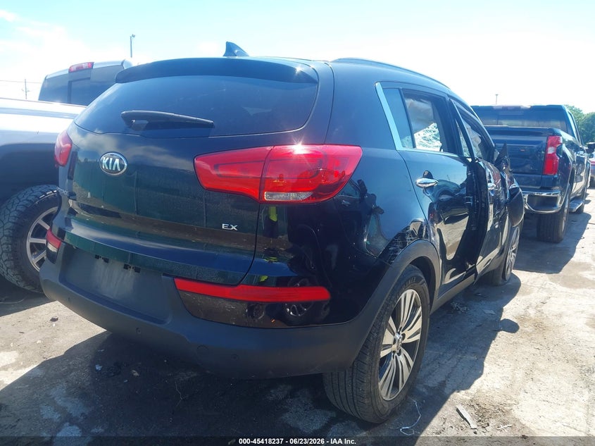 2016 Kia Sportage VIN KNDPCCAC6G7832041 IAAI salvage auction — ROLLOVER, Salvage Title, sold $25 on 2026-07-28 (photo 4)