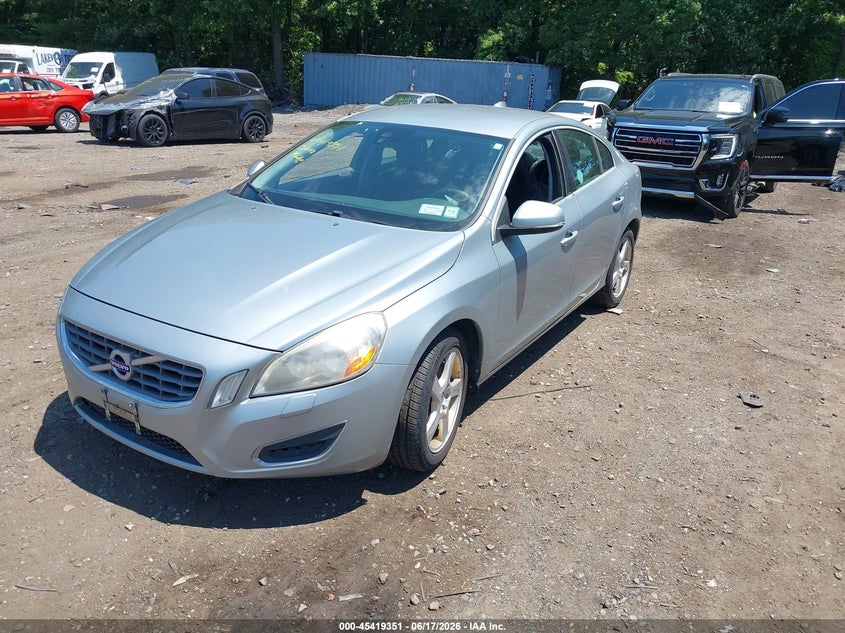 2013 Volvo S60 VIN YV1612FH8D2176475 IAAI salvage auction — NORMAL WEAR, Clear (New York), sold $450 on 2026-07-21 (photo 2)