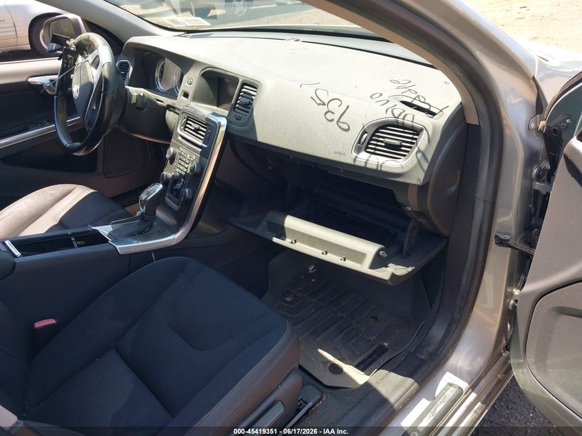 2013 Volvo S60 VIN YV1612FH8D2176475 IAAI salvage auction — NORMAL WEAR, Clear (New York), sold $450 on 2026-07-21 (photo 5)