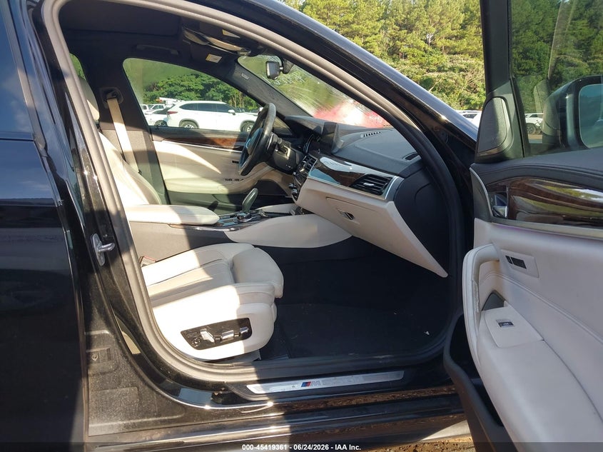2018 BMW 5er VIN WBAJB9C56JG464040 IAAI salvage auction — LEFT FRONT, Salvage (Alabama), sold $6,950 on 2026-07-15 (photo 5)