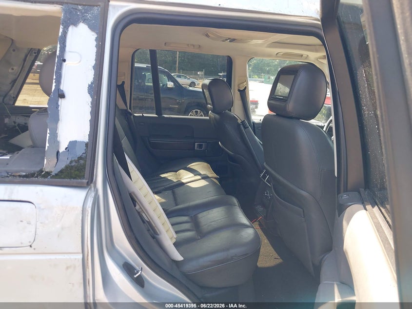 2007 Land rover RANGE ROVER VIN SALME15447A261469 IAAI salvage auction — SIDE, Salvage - Greater Than 75% (Maryland), sold $400 on 2026-07-15 (photo 8)