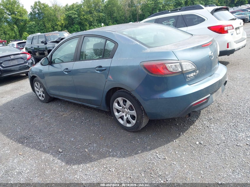 2010 Mazda 3 VIN JM1BL1SF2A1305759 IAAI salvage auction — NORMAL WEAR, Clear (Virginia), sold $300 on 2026-07-21 (photo 3)