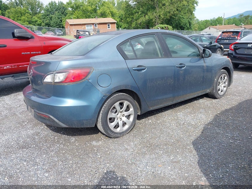 2010 Mazda 3 VIN JM1BL1SF2A1305759 IAAI salvage auction — NORMAL WEAR, Clear (Virginia), sold $300 on 2026-07-21 (photo 4)
