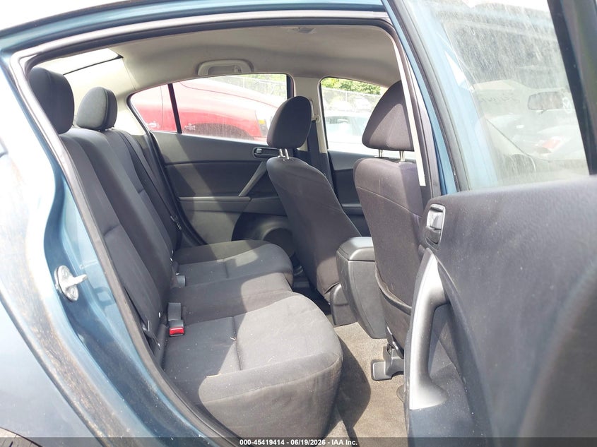 2010 Mazda 3 VIN JM1BL1SF2A1305759 IAAI salvage auction — NORMAL WEAR, Clear (Virginia), sold $300 on 2026-07-21 (photo 8)