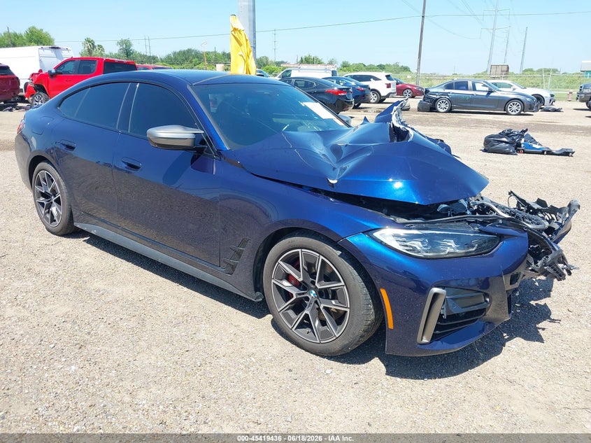 2022 BMW 4er VIN WBA13AW00NFM55294 IAAI salvage auction — FRONT END, Salvage Title, sold $9,400 on 2026-08-16 (photo 1)