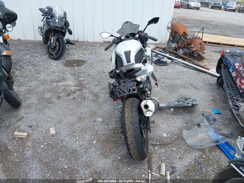 2024 Kawasaki Ninja VIN ML5EXGG13RDA18939 IAAI salvage auction — RIGHT SIDE, Mv-907A (New York), sold $800 on 2026-07-22 (photo 6)
