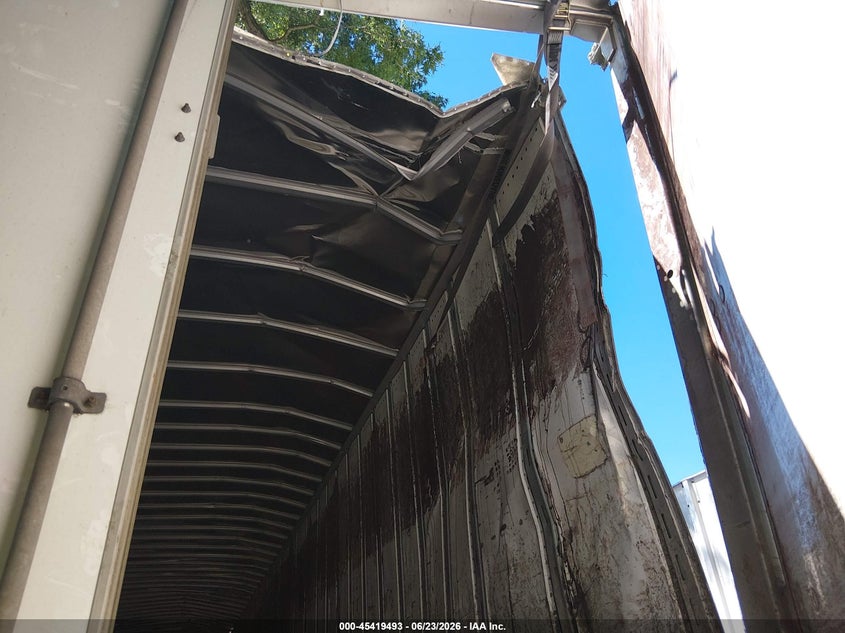 2021 Utility trailer mfg Unknown VIN 1UYVS2537M7383531 IAAI salvage auction — ROLLOVER, Salvage (Pennsylvania), sold $75 on 2026-07-29 (photo 8)