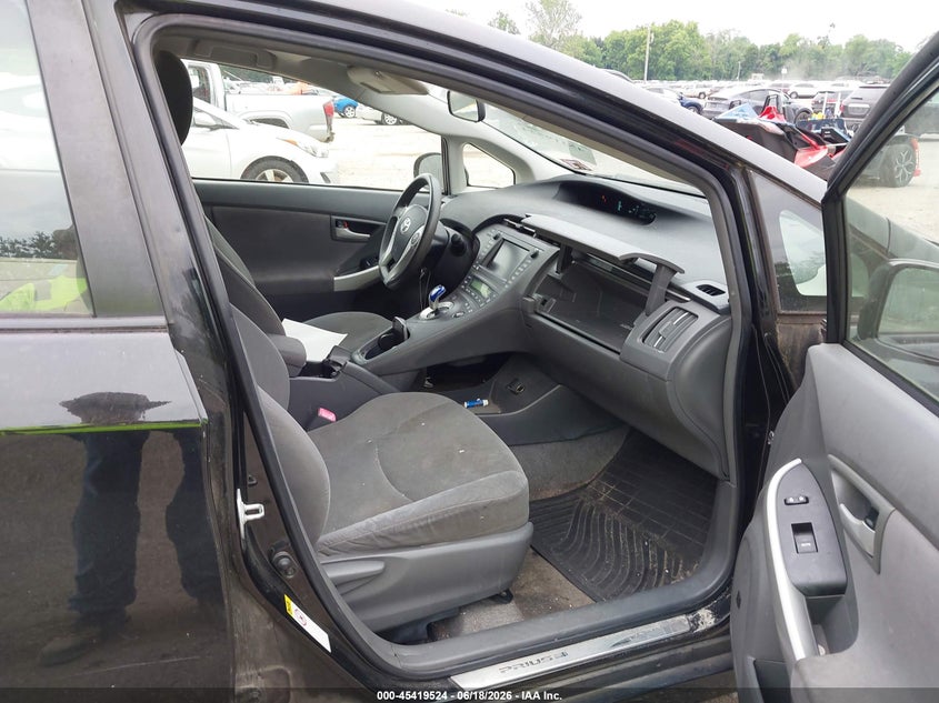 2011 Toyota Prius VIN JTDKN3DU9B0322549 IAAI salvage auction — FRONT & REAR, Salvage (New Jersey), sold $225 on 2026-07-28 (photo 5)