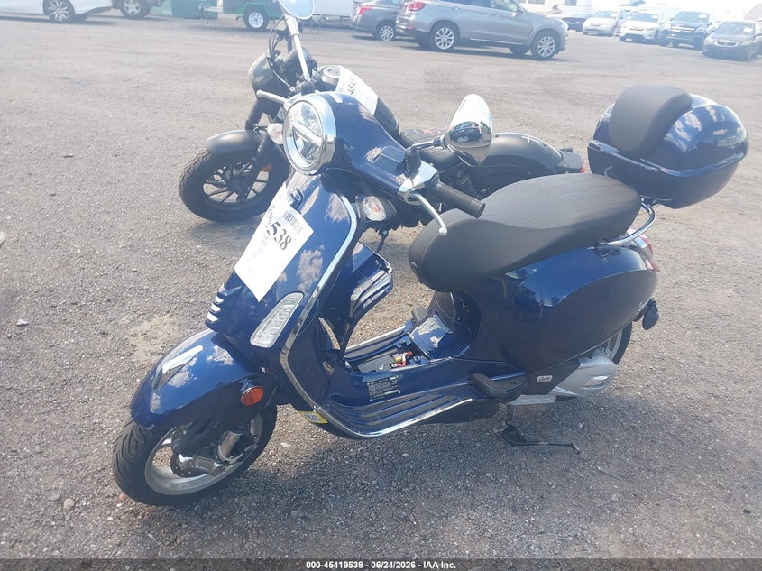 2025 Vespa - VIN ZAPMD18G1S5101727 IAAI salvage auction — FRONT END, Mv-907A (New York), sold $1,075 on 2026-07-14 (photo 2)