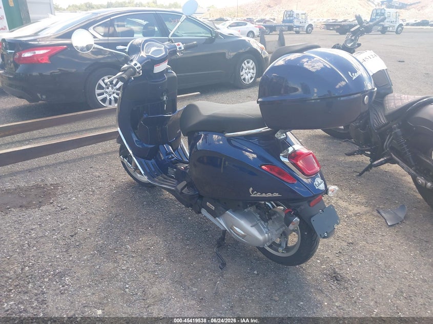 2025 Vespa - VIN ZAPMD18G1S5101727 IAAI salvage auction — FRONT END, Mv-907A (New York), sold $1,075 on 2026-07-14 (photo 3)
