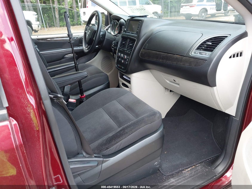 2018 Dodge Grand caravan VIN 2C4RDGBG5JR312952 IAAI salvage auction — NORMAL WEAR, SF97 (Virginia), sold $11,250 on 2026-07-22 (photo 5)