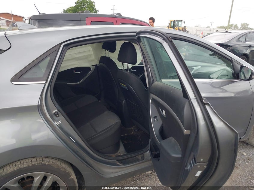 2016 Hyundai Elantra VIN KMHD35LHXGU302837 IAAI salvage auction — LEFT SIDE, Salvage (Tennessee), sold $225 on 2026-07-16 (photo 8)