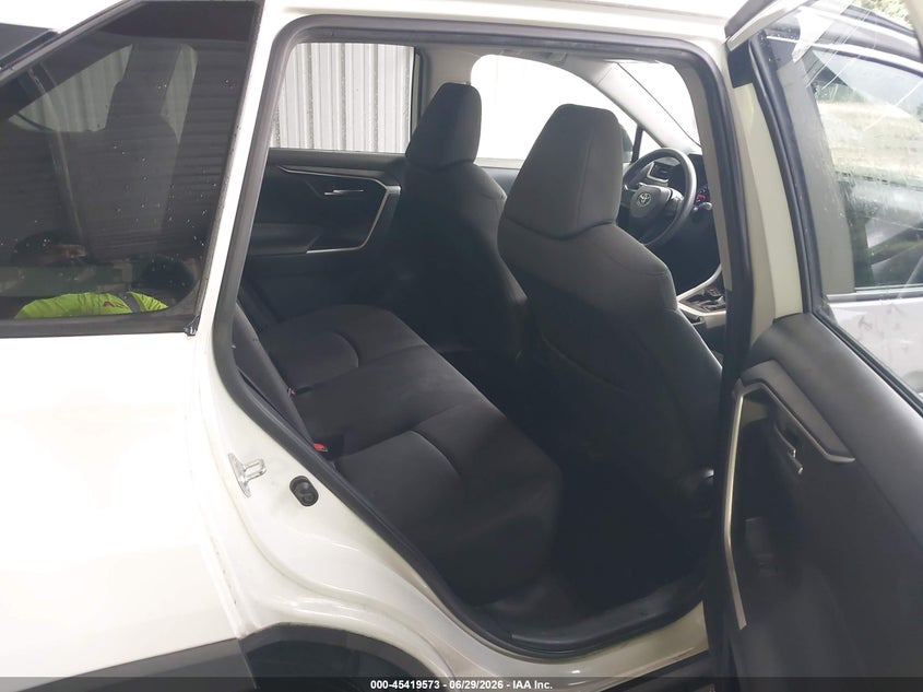 2019 Toyota Rav 4 VIN JTMW1RFV4KJ014379 IAAI salvage auction — FRONT END, Salvage (Virginia), sold $13,500 on 2026-07-09 (photo 8)