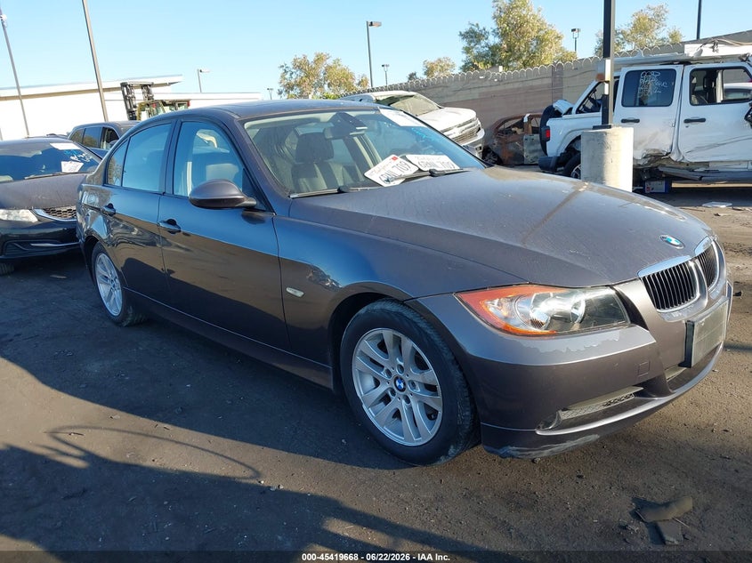 2007 BMW 3 series VIN WBAVA33507KX83747 IAAI salvage auction — SIDE, Salvage Certificate (California), sold $525 on 2026-07-10 (photo 1)