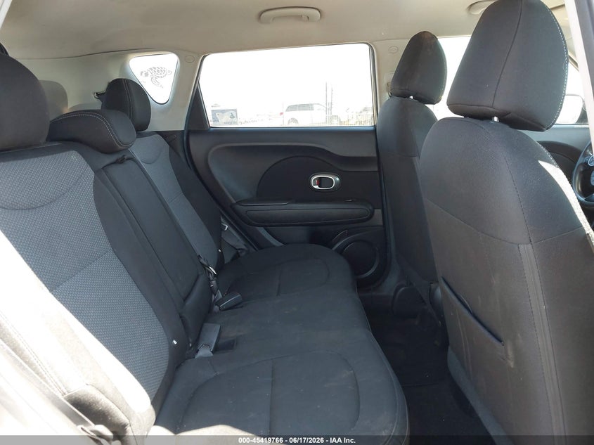 2018 Kia Soul VIN KNDJP3A5XJ7530478 IAAI salvage auction — NORMAL WEAR, Salvage Title - Dealer (California), sold $1,575 on 2026-07-22 (photo 8)