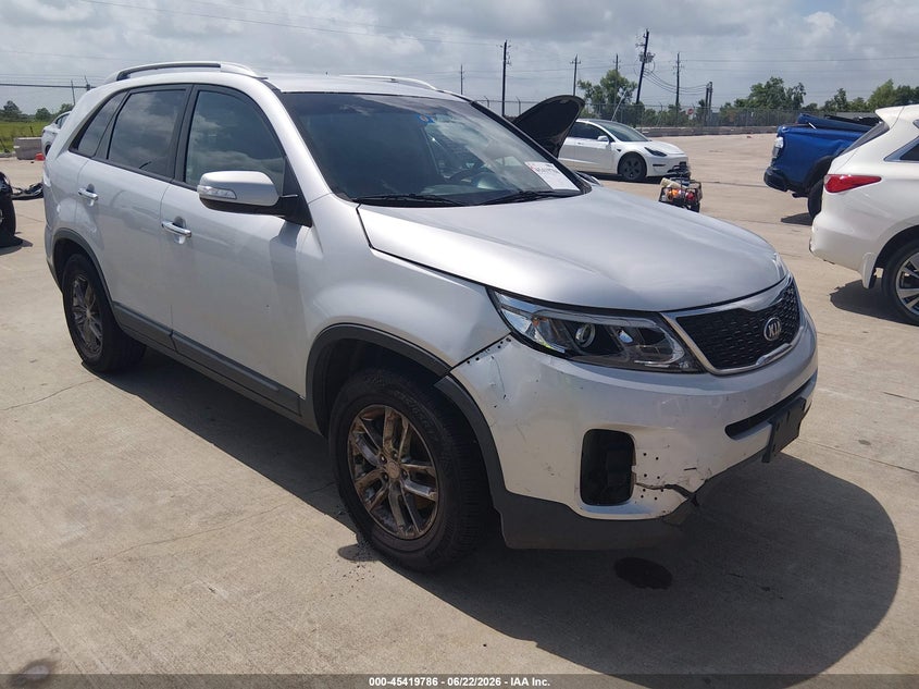 2014 Kia Sorento VIN 5XYKT3A69EG523300 IAAI salvage auction — RIGHT SIDE, Original (Texas), sold $975 on 2026-07-31 (photo 1)