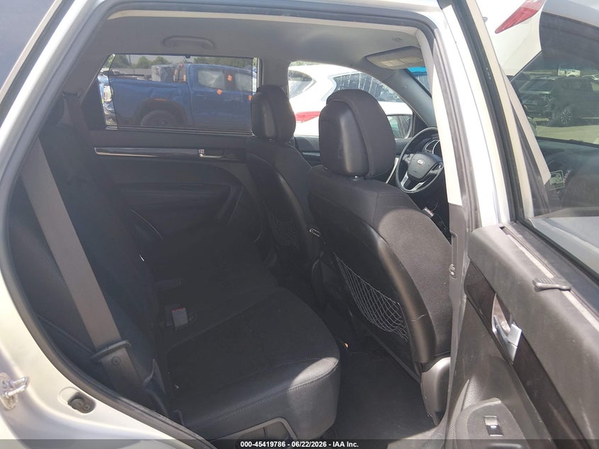 2014 Kia Sorento VIN 5XYKT3A69EG523300 IAAI salvage auction — RIGHT SIDE, Original (Texas), sold $975 on 2026-07-31 (photo 8)