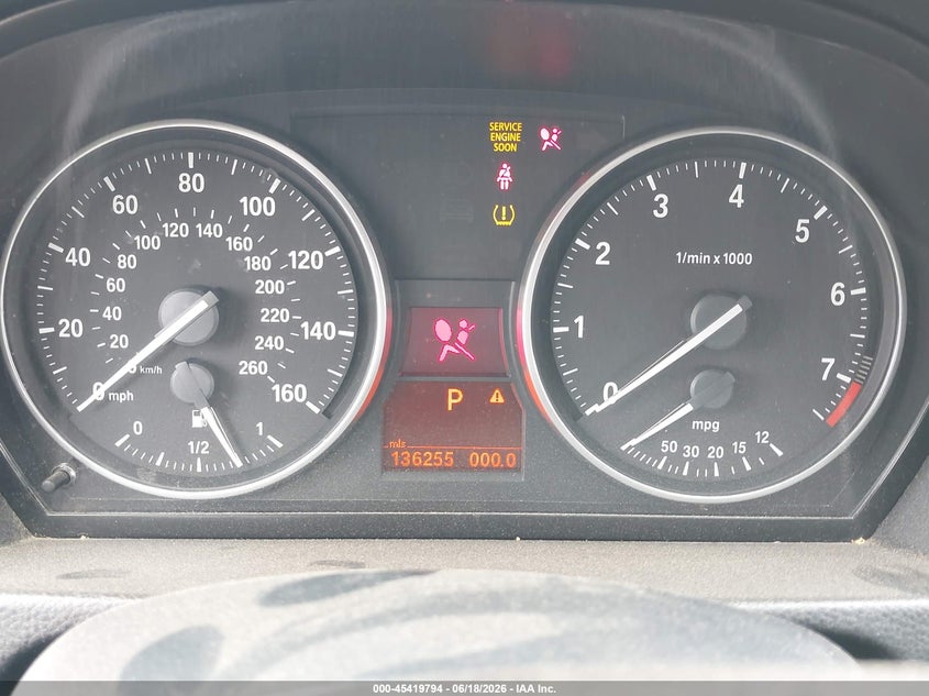 2011 BMW 3 series VIN WBAPH7C52BA801921 IAAI salvage auction — NORMAL WEAR, Clear (California), sold $425 on 2026-07-22 (photo 7)
