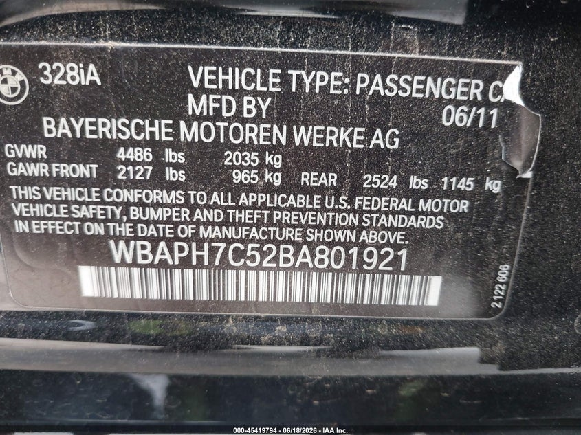 2011 BMW 3 series VIN WBAPH7C52BA801921 IAAI salvage auction — NORMAL WEAR, Clear (California), sold $425 on 2026-07-22 (photo 9)