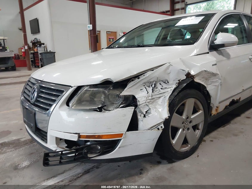 2007 Volkswagen Passat VIN WVWAK73C07P137261 IAAI salvage auction — LEFT FRONT, Clear (Michigan), sold $525 on 2026-07-20 (photo 6)