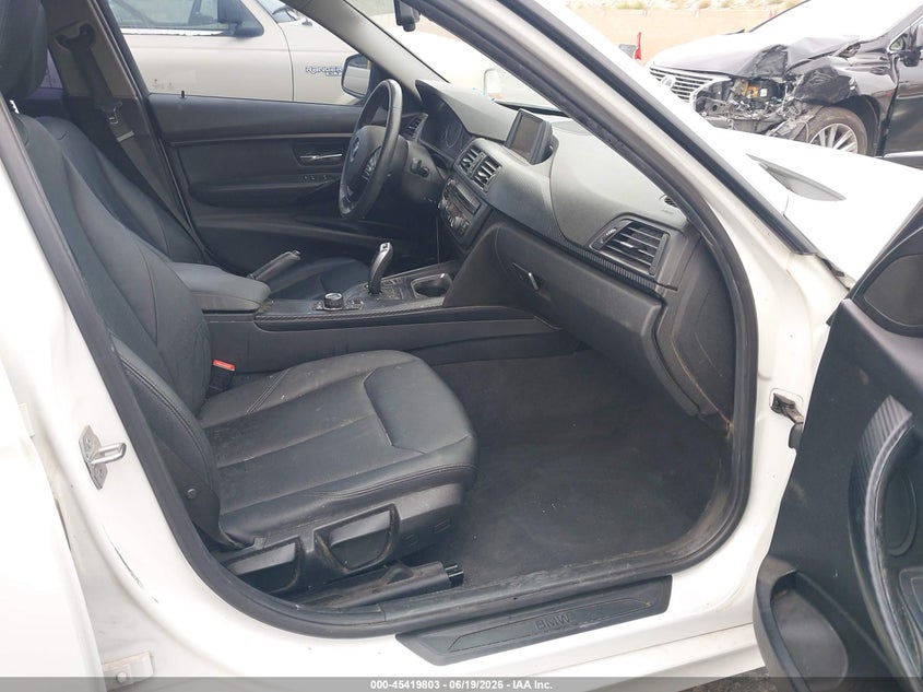 2015 BMW 3er VIN WBA3B1G52FNT07905 IAAI salvage auction — LEFT SIDE, Salvage (California), sold $1,500 on 2026-07-29 (photo 5)