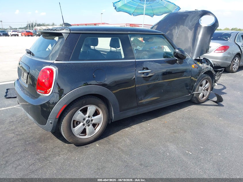 2019 Mini Hard top VIN WMWXP5C5XK2H30942 IAAI salvage auction — FRONT END, Rebuildable (Florida), sold $800 on 2026-07-30 (photo 4)