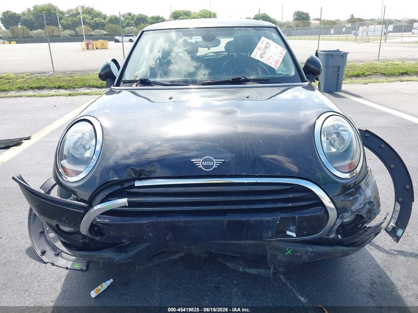 2019 Mini Hard top VIN WMWXP5C5XK2H30942 IAAI salvage auction — FRONT END, Rebuildable (Florida), sold $800 on 2026-07-30 (photo 6)