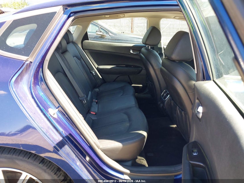 2019 Kia Optima VIN 5XXGU4L12KG321750 IAAI salvage auction — LEFT SIDE, Salvage (Ohio), sold $3,050 on 2026-07-06 (photo 8)