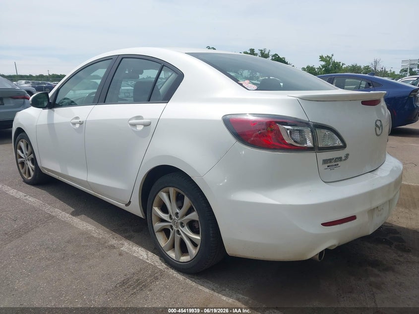 2011 Mazda 3 VIN JM1BL1W64B1401789 IAAI salvage auction — RIGHT SIDE, Salvage (New Jersey), sold $175 on 2026-07-27 (photo 3)