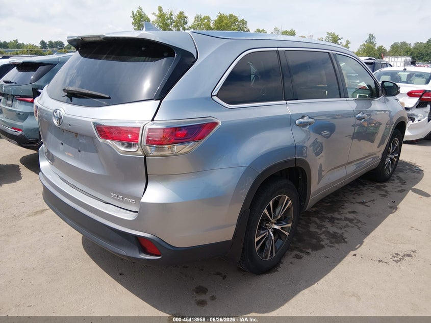 2016 Toyota Highlander VIN 5TDJKRFH2GS300226 IAAI salvage auction — SIDE, Salvage Title, sold $5,100 on 2026-07-16 (photo 4)