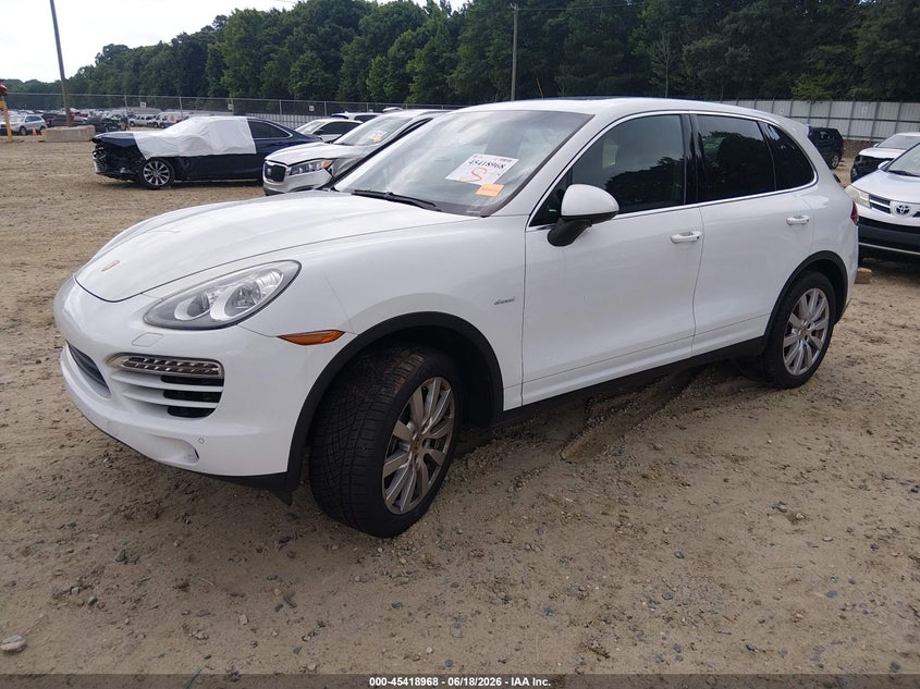 2014 Porsche Cayenne VIN WP1AF2A20ELA82153 IAAI salvage auction — REAR END, Salvage (Georgia), sold $5,100 on 2026-07-11 (photo 2)