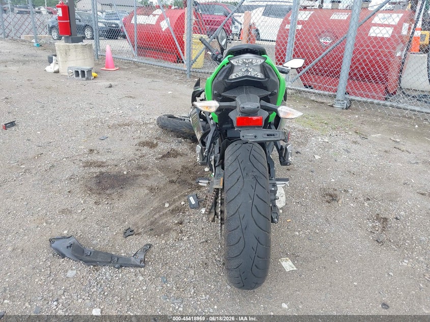 2020 Kawasaki Ninja VIN ML5EXEN17LDA06078 IAAI salvage auction — ALL OVER, Clear (Michigan), sold $150 on 2026-07-21 (photo 6)