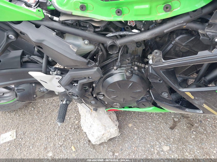 2020 Kawasaki Ninja VIN ML5EXEN17LDA06078 IAAI salvage auction — ALL OVER, Clear (Michigan), sold $150 on 2026-07-21 (photo 8)