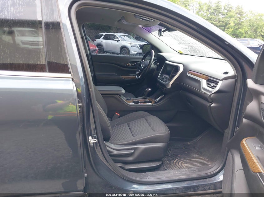 2019 Gmc Acadia VIN 1GKKNRLS5KZ120259 IAAI salvage auction — NORMAL WEAR, Sf97 (New York), sold $11,100 on 2026-07-23 (photo 5)
