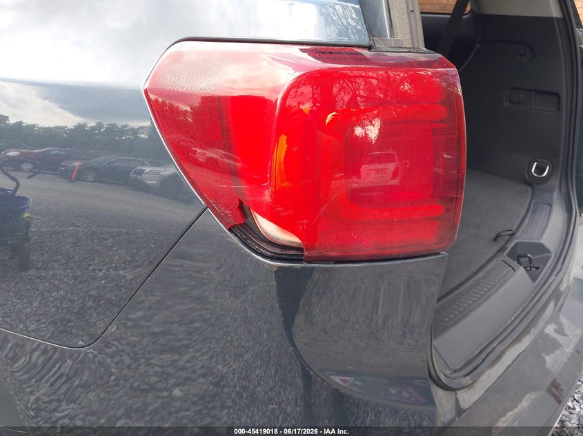 2019 Gmc Acadia VIN 1GKKNRLS5KZ120259 IAAI salvage auction — NORMAL WEAR, Sf97 (New York), sold $11,100 on 2026-07-23 (photo 6)