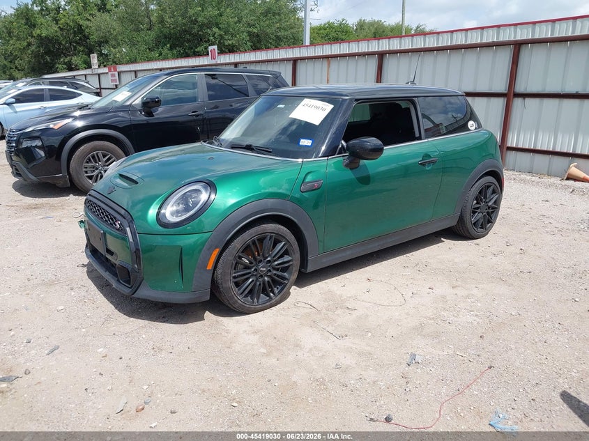 2024 Mini Hard top VIN WMW53DH04R2U67431 IAAI salvage auction — WATER/FLOOD, Salvage Title, sold $9,300 on 2026-08-13 (photo 2)