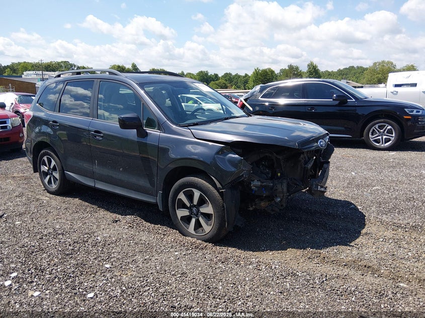 2017 Subaru Forester VIN JF2SJAEC4HH523275 IAAI salvage auction — FRONT & REAR, Salvage (South Carolina), sold $25 on 2026-07-28 (photo 1)