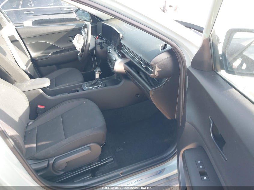2025 Hyundai Kona VIN KM8HB3ABXSU325597 IAAI salvage auction — RIGHT FRONT, Certificate Of Destruction (Florida), sold $4,000 on 2026-07-28 (photo 5)