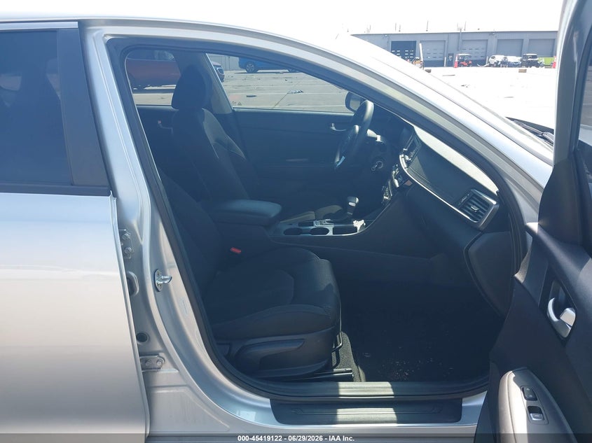 2016 Kia Optima VIN 5XXGT4L34GG072010 IAAI salvage auction — NORMAL WEAR, Sf97 (Washington), sold $7,800 on 2026-08-12 (photo 5)