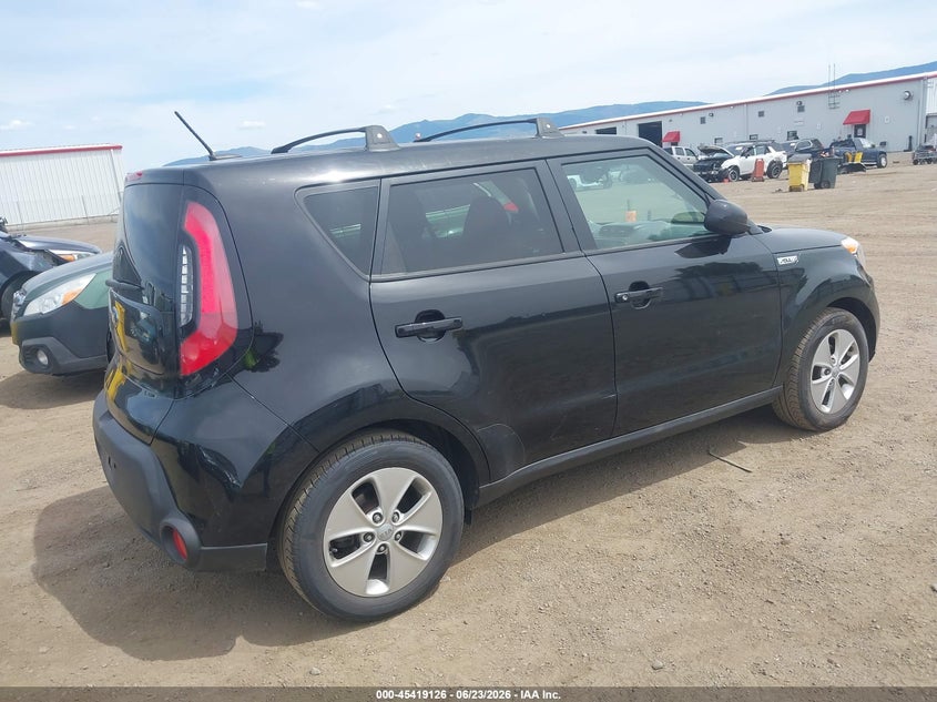 2016 Kia Soul VIN KNDJN2A2XG7252521 IAAI salvage auction — NORMAL WEAR, Clear (Washington), sold $475 on 2026-07-21 (photo 4)