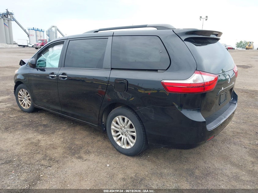 2017 Toyota Sienna VIN 5TDYZ3DC4HS839480 IAAI salvage auction — NORMAL WEAR, Clear (New York), sold $3,500 on 2026-07-21 (photo 3)