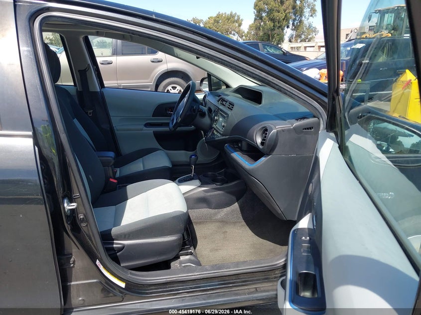 2013 Toyota Prius c VIN JTDKDTB34D1050390 IAAI salvage auction — NORMAL WEAR, Clear - Dealer Only (California), sold $1,125 on 2026-07-13 (photo 5)