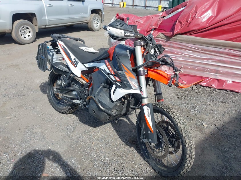 2021 Ktm 890 adventure VIN VBKTR6409MM810191 IAAI salvage auction — FRONT END, Bill Of Sale (Washington), sold $2,150 on 2026-07-15 (photo 1)