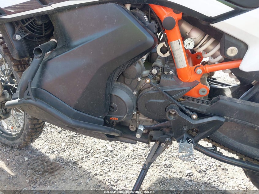 2021 Ktm 890 adventure VIN VBKTR6409MM810191 IAAI salvage auction — FRONT END, Bill Of Sale (Washington), sold $2,150 on 2026-07-15 (photo 9)