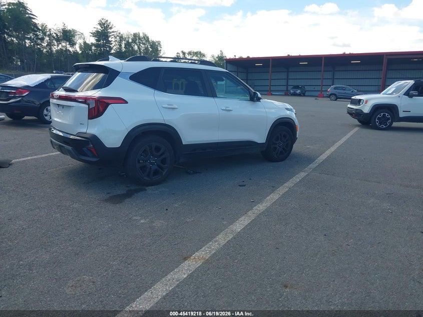 2024 Kia Seltos VIN KNDEUCA74R7587377 IAAI salvage auction — LEFT SIDE, Mv-907A (New York), sold $8,000 on 2026-07-16 (photo 4)