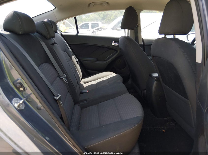 2016 Kia Forte VIN KNAFX4A63G5507968 IAAI salvage auction — NORMAL WEAR, Clear (Florida), sold $1,225 on 2026-07-08 (photo 8)